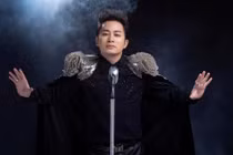 Tùng Dương "ăn mày quá khứ" 20 năm trước, diện mạo ngỡ ngàng