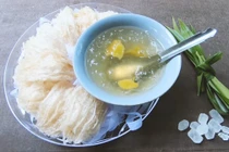 Chuyên gia chỉ cách phân biệt yến thật và yến kém chất lượng