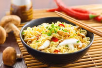 Tác hại khủng khiếp với sức khỏe khi bạn ăn mì tôm mỗi ngày