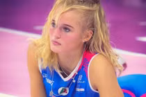 Ngỡ ngàng trước nhan sắc "Nàng tiên cá của bóng chuyền Đức"