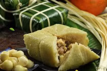 3 mẹo “soi” bánh chưng luộc bằng pin, Tết khỏi lo mua phải đồ bẩn