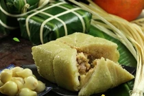 3 mẹo “soi” bánh chưng luộc bằng pin, Tết khỏi lo mua phải đồ bẩn