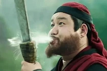 Tại sao thời xưa đao phủ phun ngụm rượu vào đao trước khi hành sự?