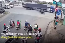 Tạt đầu container, thanh niên chạy xe máy gặp nạn kinh hoàng