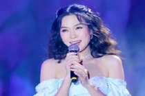 Mỹ Tâm "ứng biến" sao khi gặp sự cố quên lời trên sân khấu