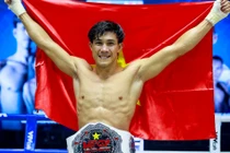 Duy Nhất thắng kịch tính võ sĩ Thái Lan, giành đai bạc MTGP