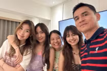HLV Kiatisuk cùng gia đình nghỉ dưỡng vui vẻ trước khi trở lại VN