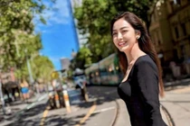 Jennifer Phạm nhan sắc gây mê vì lão hóa ngược