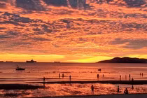 Bình minh ở biển Cửa Lò