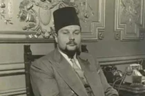 Vị vua kì quặc thích trộm cắp, ăn uống vô độ 