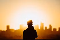 Nếu trên mặt bạn có những nét này nghĩa là tiền tài không tụ