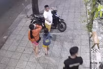 Quên ví chứa 200 triệu ở quán, check camera phát hiện điều bất ngờ