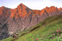 Khi về già, phải chủ động cắt đứt quan hệ với ba loại người