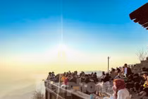 Giới trẻ nô nức đổ về "thiên đường mây" Tà Xùa ngắm hoàng hôn