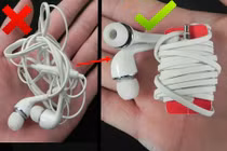 Dùng tai nghe có dây nhưng bạn đã biết cách để gấp tai nghe đúng chưa?