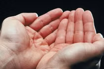 4 dấu hiệu trong lòng bàn tay dự báo số mệnh phú quý