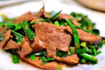 Xào gan lợn đừng cho ngay vào chảo, thêm bước này không tanh khô