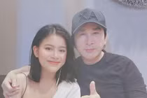 Nghệ sĩ Kim Tử Long ngoài 50 vẫn trẻ bất chấp, con gái xinh hơn hot girl