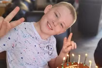 Cậu bé 11 tuổi có IQ cao hơn Albert Einstein và Stephen Hawking