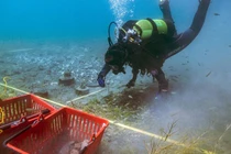 “Ngôi làng ma” dưới đáy hồ: Nhiều bí mật sau 7.000 năm 