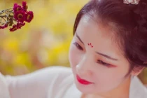 Nữ nhân sinh tháng âm lịch này đến Rằm tháng 8 nhận tin vui