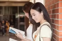 Khi phụ nữ muốn "vượt rào", cô ấy sẽ phát ra tín hiệu này