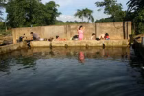 Tục tắm tiên và lời đồn ma quái ở giếng thần xứ Mường 