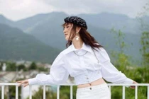 Sao Hoa ngữ 49 tuổi trẻ bất ngờ như mới ngoài 20