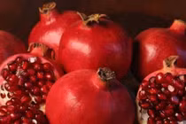 Khi ăn lựu có nên bỏ hạt không?