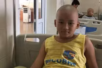Cậu bé bị ung thư: "Có thuốc nào cho con ngủ mãi mãi không?"
