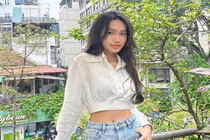 Thời trang khoe eo 55cm của bạn gái Đoàn Văn Hậu