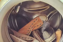 Mẹo giăt sạch giày bằng máy giặt đơn giản, nhanh khô