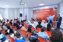 Doanh nghiệp Italia gặp gỡ Việt Nam kết nối dệt may