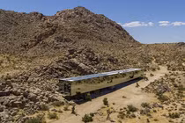 Bên trong "ngôi nhà tàng hình" gần 440 tỷ đồng nằm giữa sa mạc