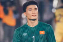 Thủ môn Bùi Tiến Dũng "ghi điểm" trước thềm vòng loại SEA Games 22 