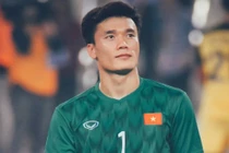 Thủ môn Bùi Tiến Dũng "ghi điểm" trước thềm vòng loại SEA Games 22 