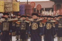 Quan lại xưa làm gì để chống đói khi thiết triều