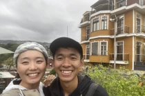 Chồng rủ vợ nghỉ việc, dành 1 năm du lịch bụi khắp 3 châu