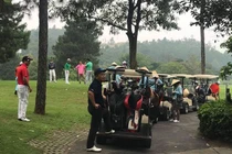 “Tắc đường” tại sân golf Đại Lải: Giữa dịch vẫn phải chơi mới là tay chơi?