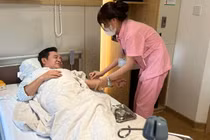 Nghệ sĩ Quang Tèo nói về tin đồn chạy nhiều show nên phải nhập viện