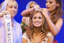 Cựu Hoa hậu đối mặt án tù vì gửi ảnh khiêu dâm cho học sinh 15 tuổi