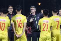 Sự kiên định của HLV Troussier sẽ giúp "lột xác" bóng đá Việt Nam?