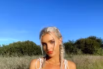 Sắc vóc bạn gái Taylor Fritz