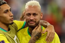 Chưa tới 1 giờ, Neymar “cháy túi” 1 triệu Euro vì đánh bạc