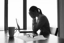 5 chứng rối loạn tâm lý thường gặp, cực nguy hiểm với chị em công sở 