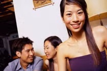 Nghi cô bạn thân ở nhờ có tình ý với chồng tôi đã làm một việc "động trời"...