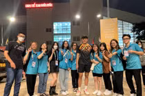 VĐV điền kinh Timor Leste gặp lại cô gái trao lá cờ Tổ quốc