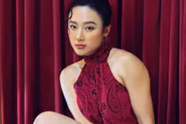 Angela Phương Trinh lộ bờ vai vạm vỡ, cơ bắp như lực sĩ