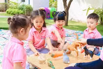 Xử trí thế nào với trẻ thích tranh giành