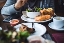 Thời điểm ăn uống làm tăng nguy cơ mắc ung thư